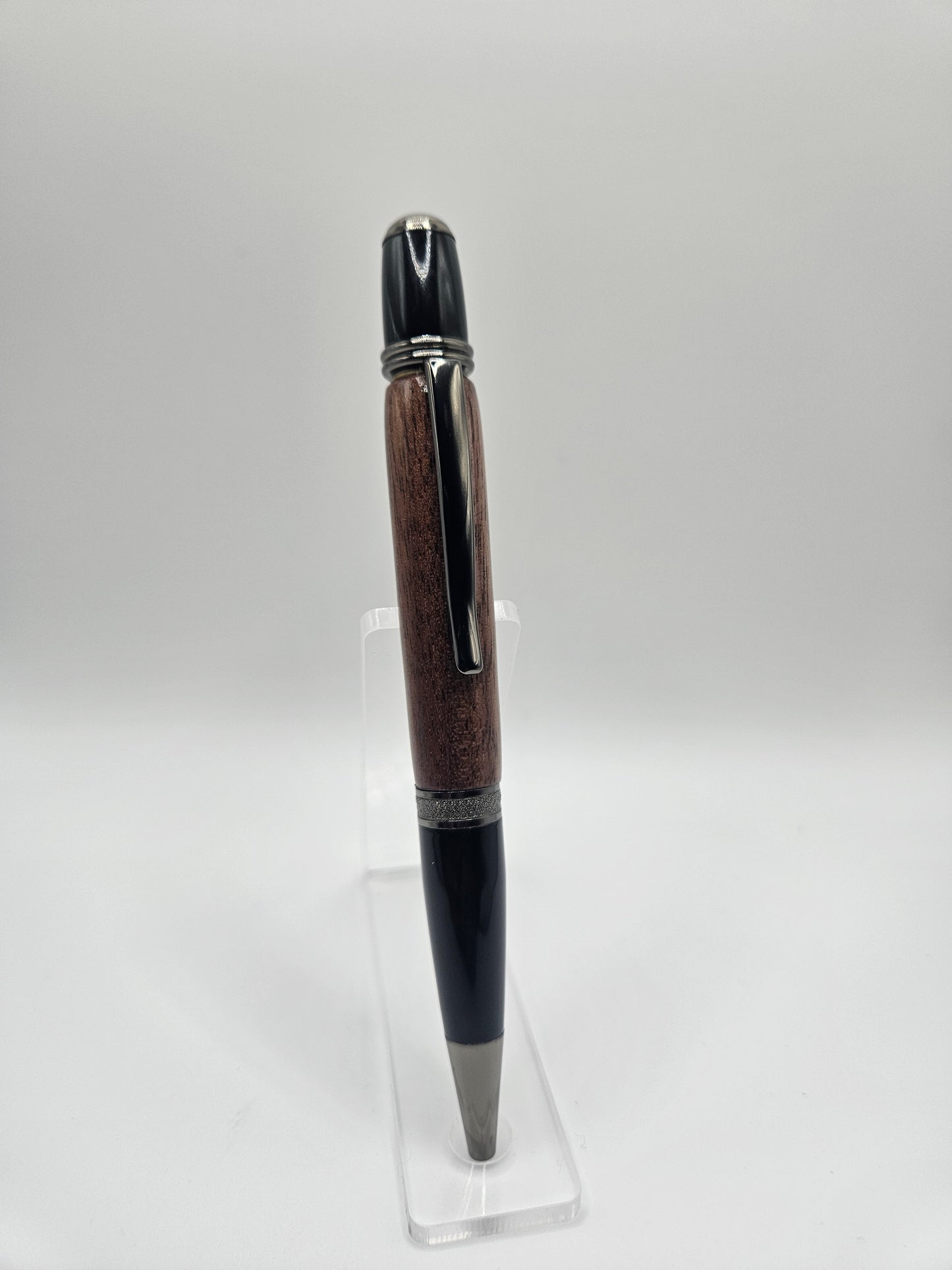 Walnut Manhattan pen